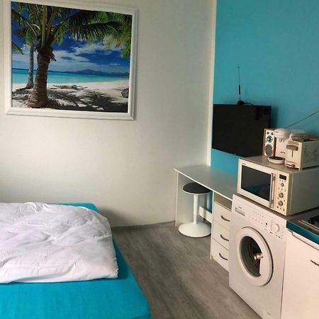 Moderne Und Gemuetliches Appartement Im Eg Mit Eigenem Zugang In Guter Wohnlage ミュルハイム・アン・デア・ルール エクステリア 写真